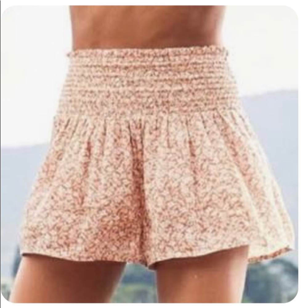 Aerie Flowy Smocked Shorts - Size L - Tan and Lilac Leopard Dot Print